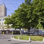 Hotel De La Place Des Alpes