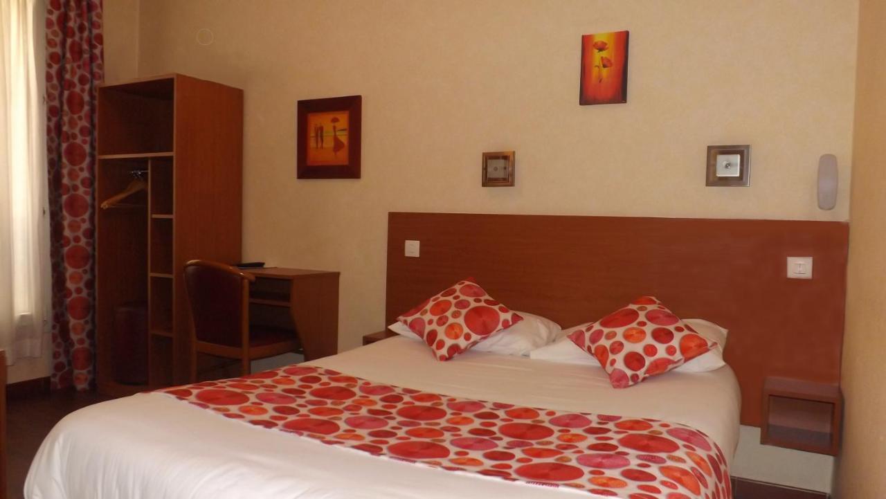 De La Place Des Alpes 2*