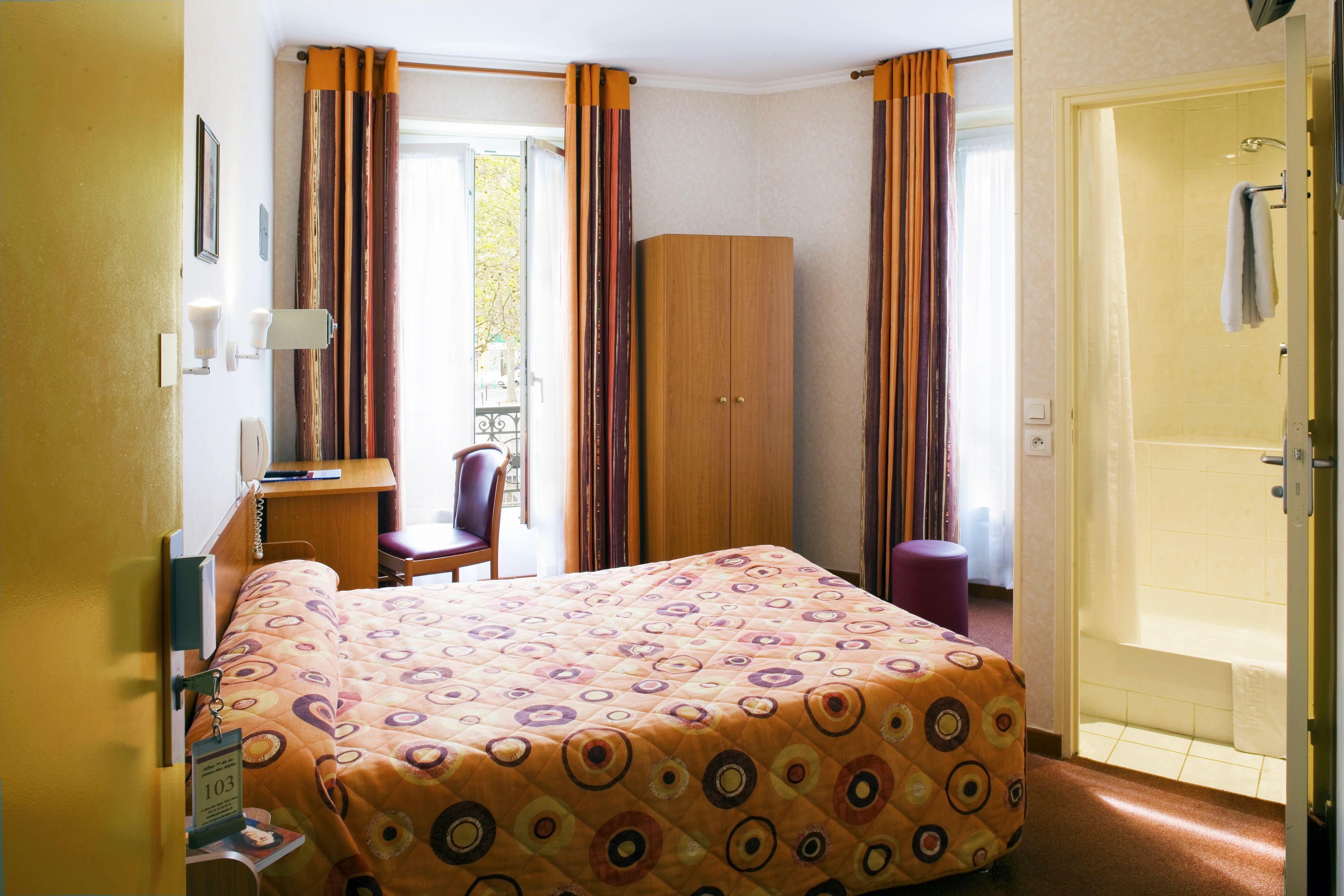 Hotel De La Place Des Alpes Paris