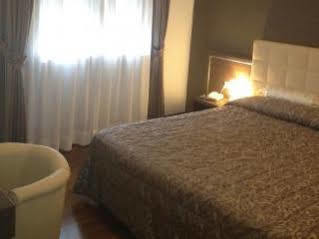 De La Place Des Alpes 2* Paris