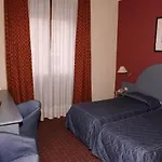 Hotel De La Place Des Alpes