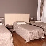 De La Place Des Alpes Hotel